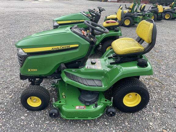 Image of John Deere X330 equipment image 1