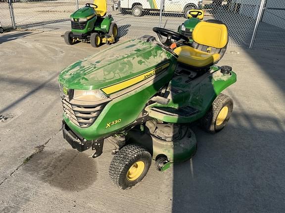 Image of John Deere X330 equipment image 2