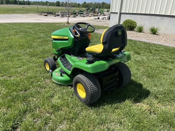 Image of John Deere X330 equipment image 2