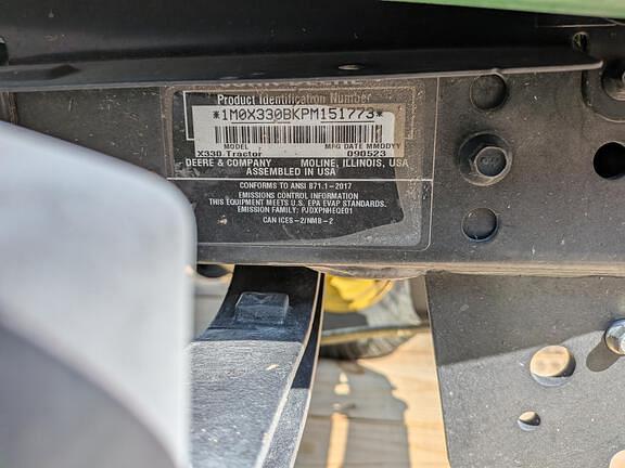 Image of John Deere X330 equipment image 3