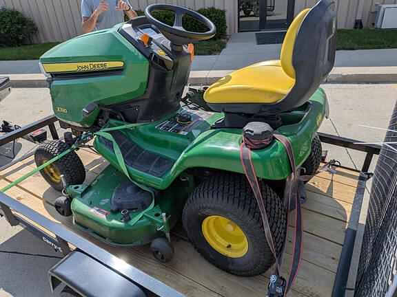 Image of John Deere X330 equipment image 4