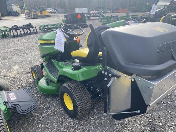 Image of John Deere X330 equipment image 2