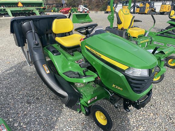 Image of John Deere X330 equipment image 3