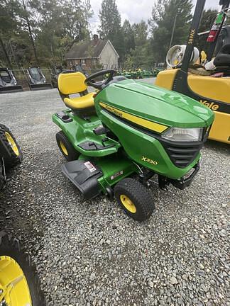 Image of John Deere X330 equipment image 3