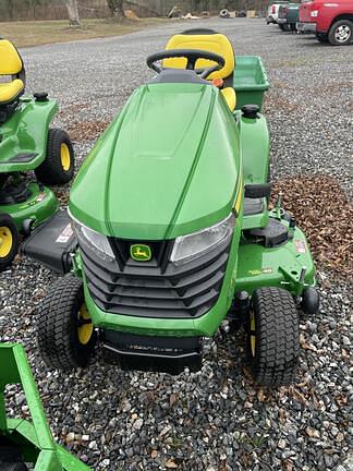 Image of John Deere X330 equipment image 4