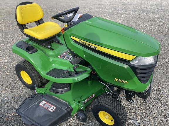 Image of John Deere X330 equipment image 3