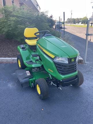 2023 John Deere X330 Equipment Image0