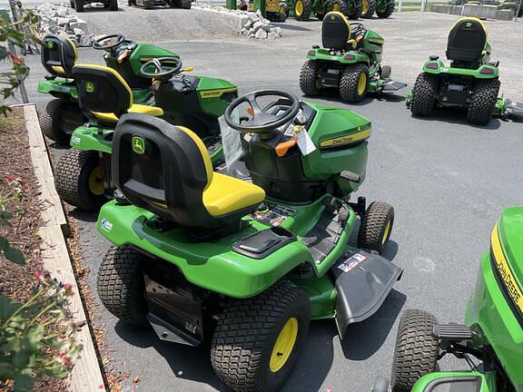 Image of John Deere X330 equipment image 4