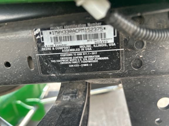 Image of John Deere X330 equipment image 4