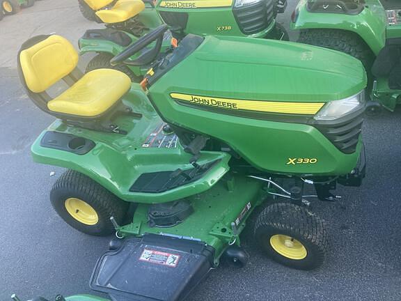 Image of John Deere X330 equipment image 1