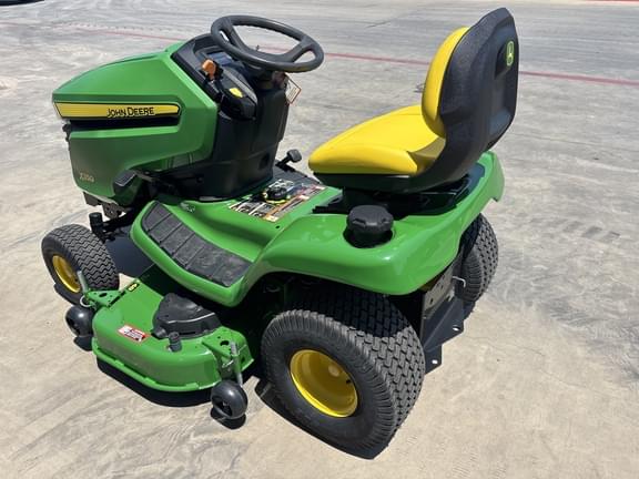 Image of John Deere X350 equipment image 2