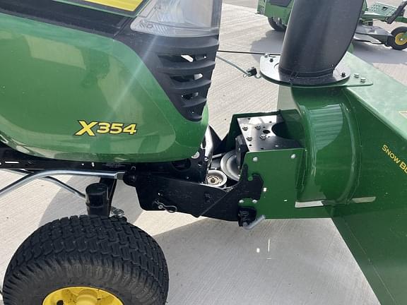 Image of John Deere X354 equipment image 4
