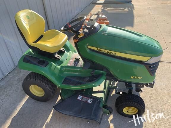 Image of John Deere X370 Primary image