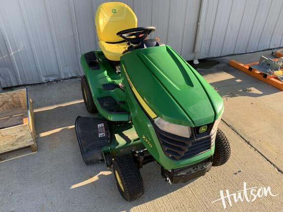 Image of John Deere X370 equipment image 1