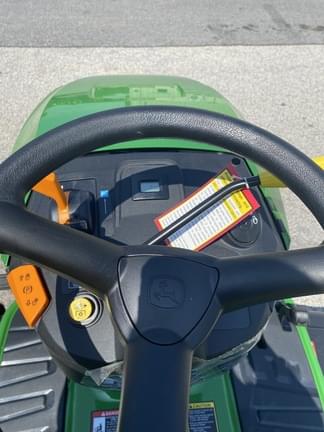 Image of John Deere X370 equipment image 3