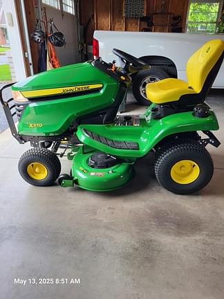 Image of John Deere X370 equipment image 2