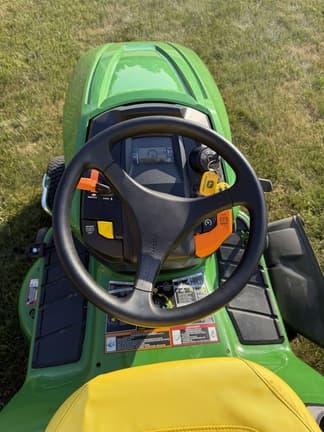 Image of John Deere X370 equipment image 2