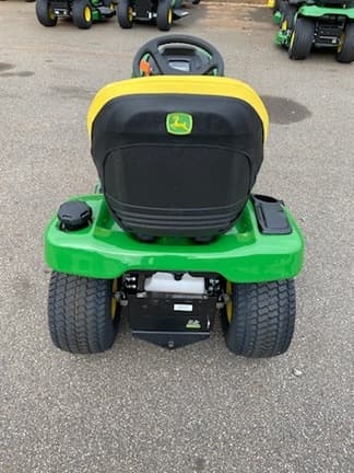 Image of John Deere X370 equipment image 3