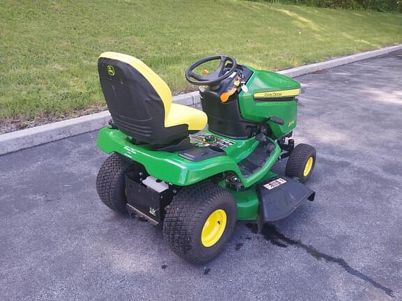 Image of John Deere X370 equipment image 3