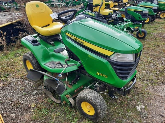 Image of John Deere X370 equipment image 1