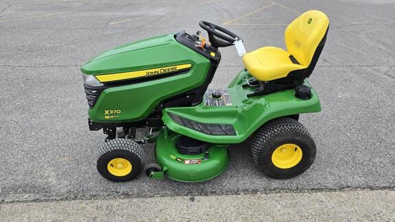 2023 John Deere X370 Equipment Image0