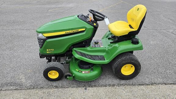 Image of John Deere X370 Primary image