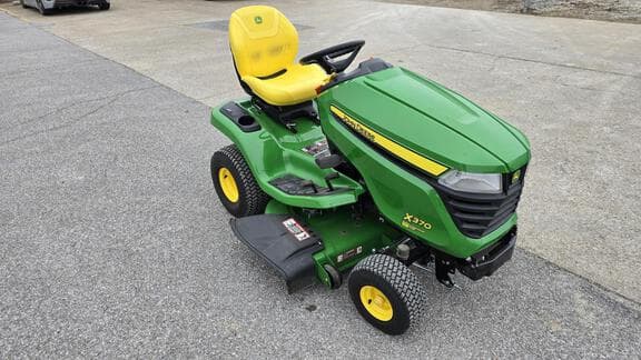 Image of John Deere X370 equipment image 2