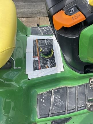 Image of John Deere X380 equipment image 4