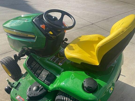 Image of John Deere X380 equipment image 2