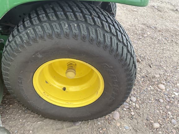 Image of John Deere X380 equipment image 4