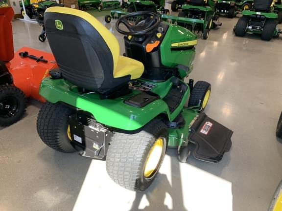 Image of John Deere X380 equipment image 2