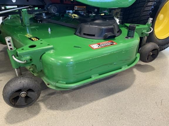 Image of John Deere X380 equipment image 4