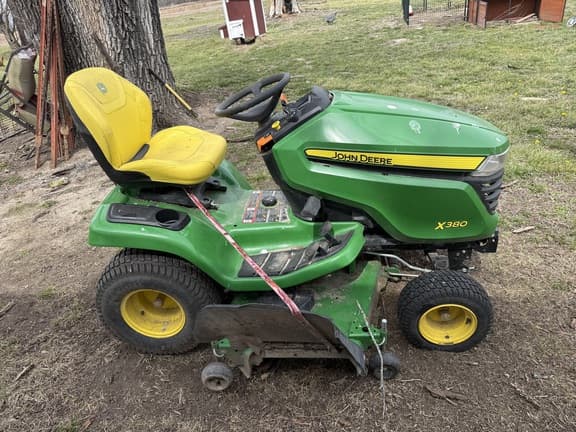 Image of John Deere X380 equipment image 3