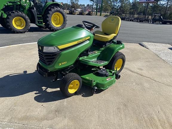 Image of John Deere X380 equipment image 2