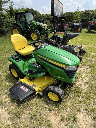 Image of John Deere X380 equipment image 3