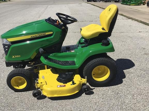 Image of John Deere X380 equipment image 4