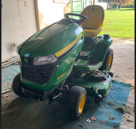 Image of John Deere X380 equipment image 4