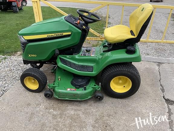 Image of John Deere X380 equipment image 1