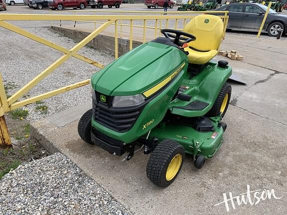Image of John Deere X380 equipment image 3