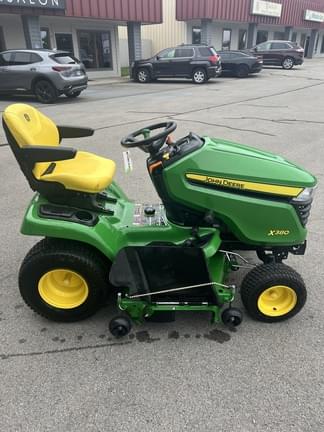 Image of John Deere X380 equipment image 3