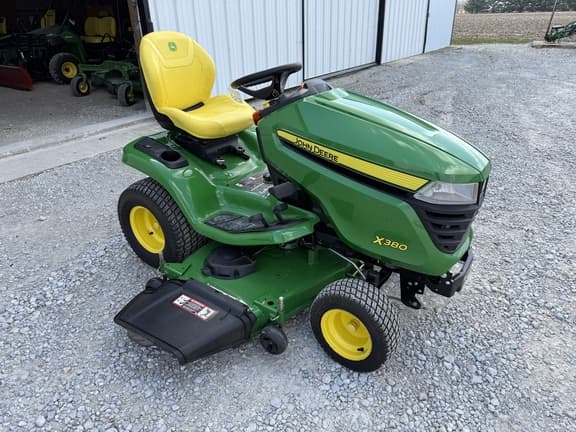 Image of John Deere X380 equipment image 3