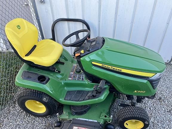 Image of John Deere X390 equipment image 2