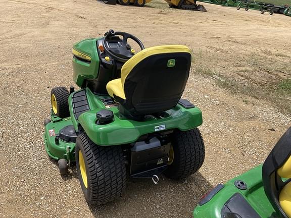 Image of John Deere X390 equipment image 4
