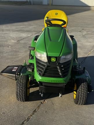 Image of John Deere X390 equipment image 1