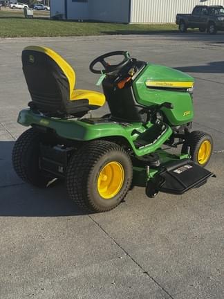 Image of John Deere X390 equipment image 4