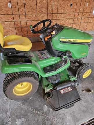 Image of John Deere X390 equipment image 2