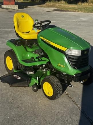 Image of John Deere X390 equipment image 2