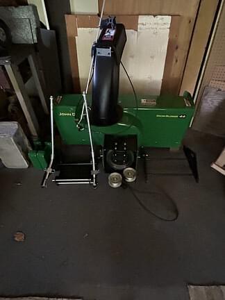 Image of John Deere X390 equipment image 3