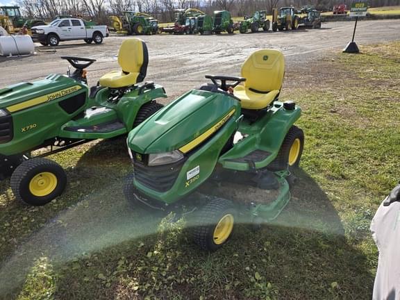 Image of John Deere X390 equipment image 1