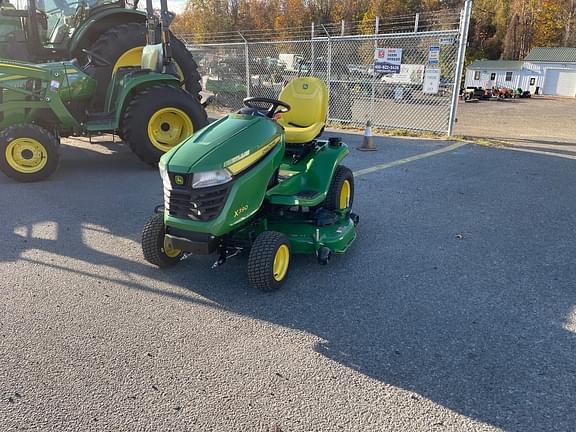 Image of John Deere X390 equipment image 1